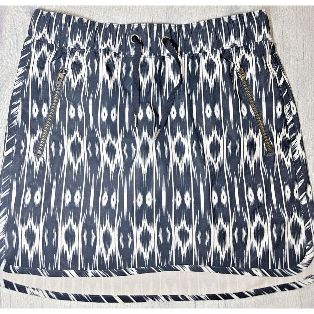 Athleta Reflection Skort XS Navy White Ikat Golf Tennis Pickleball Running UPF50 - Picture 3 of 6